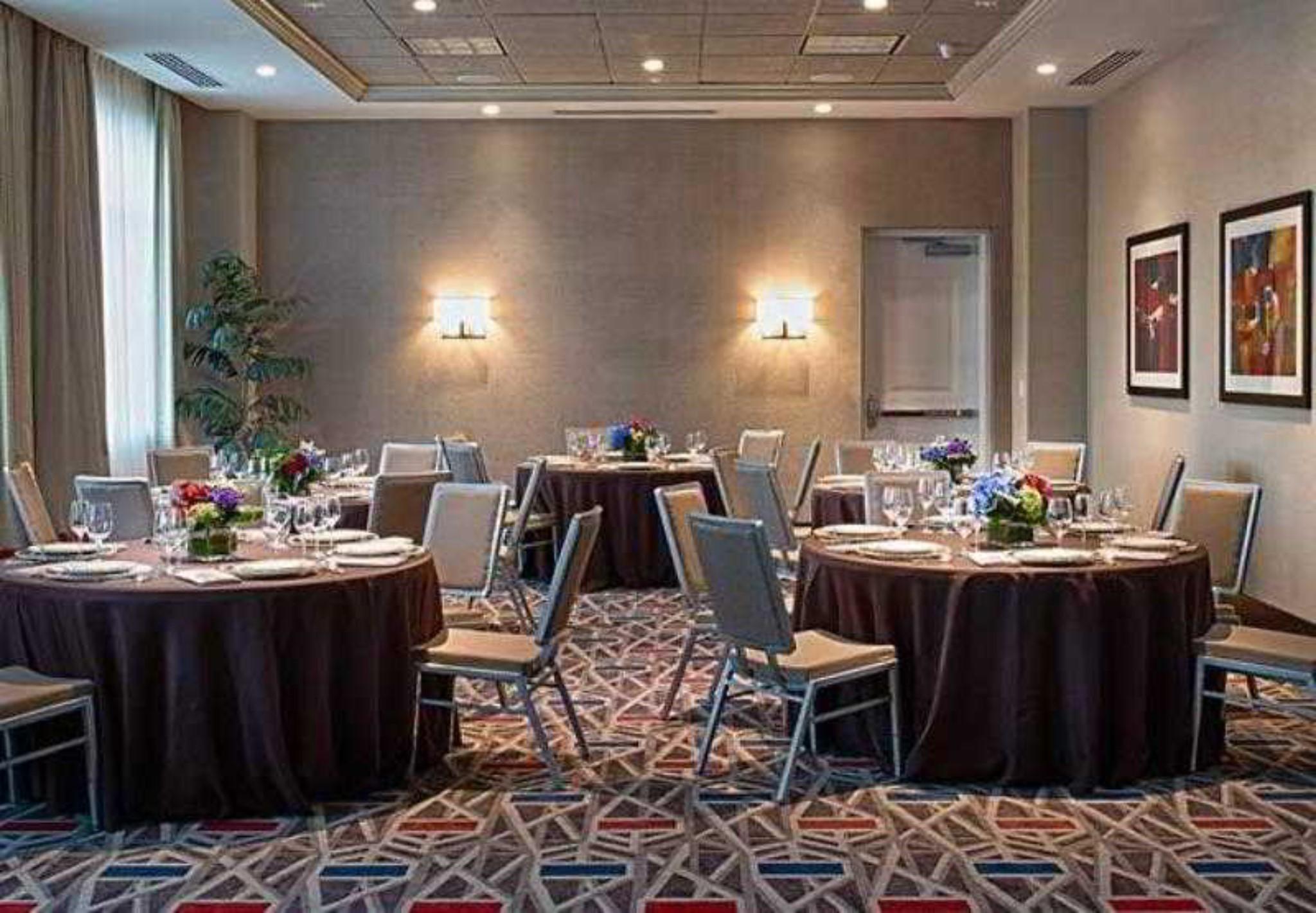 Residence Inn By Marriott Boston Logan Airport/Chelsea Restaurante foto
